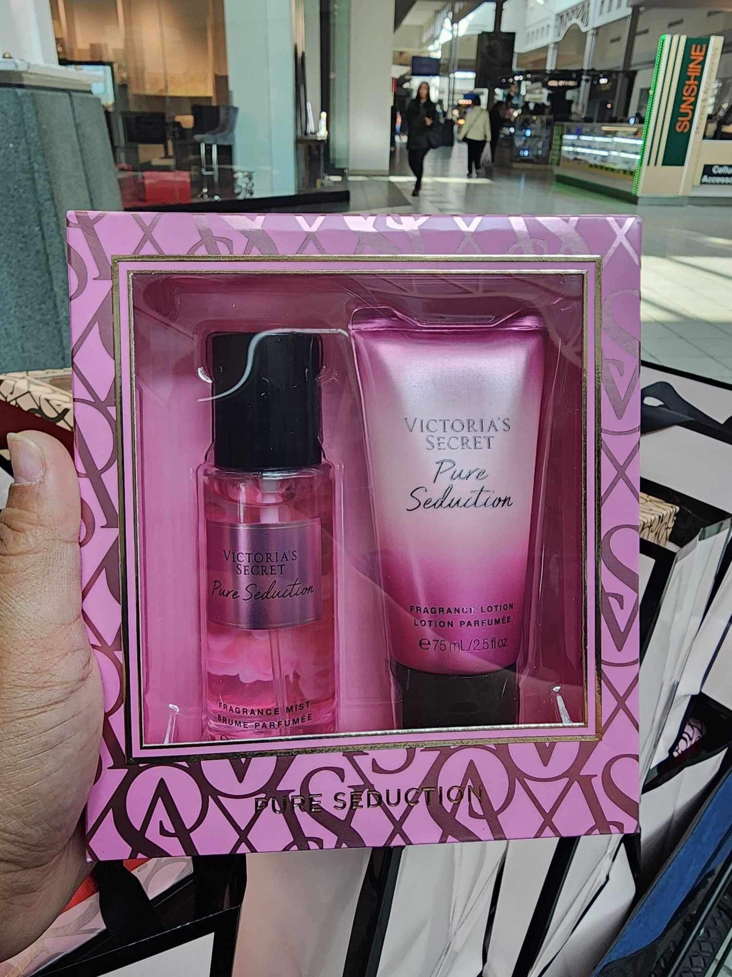 VICTORIA'S SECRET TRAVEL GIFT SET