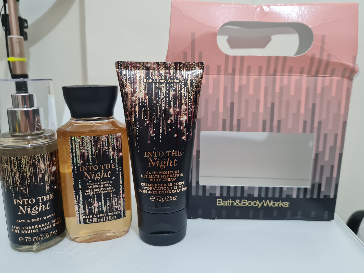 BATH AND BODYWORKS GIFT SETS