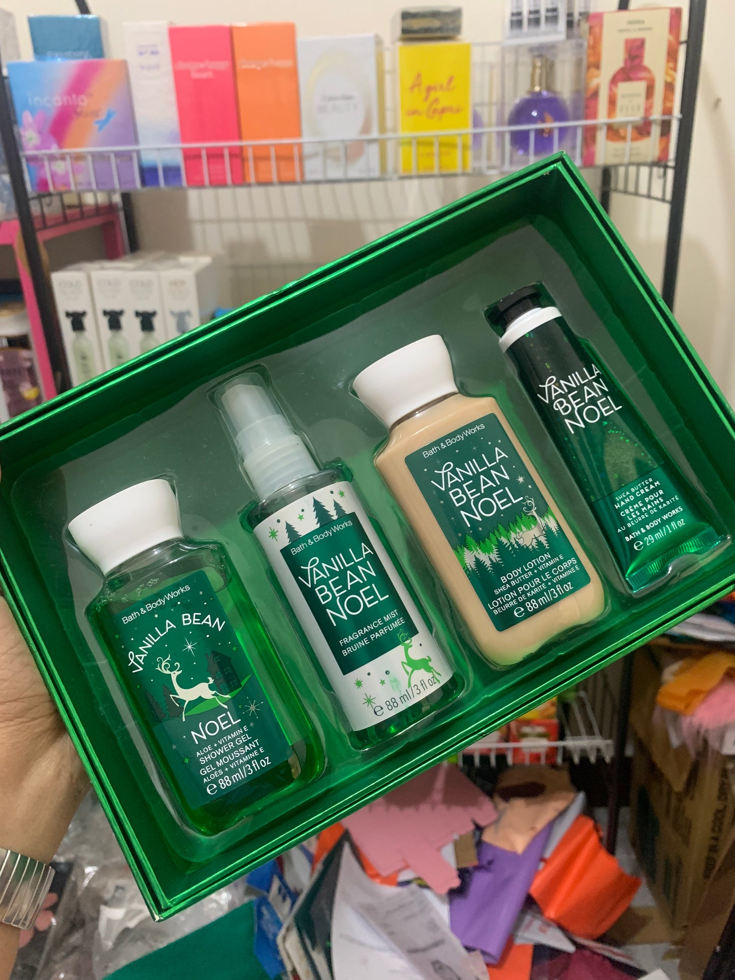 BATH AND BODYWORKS GIFT SETS