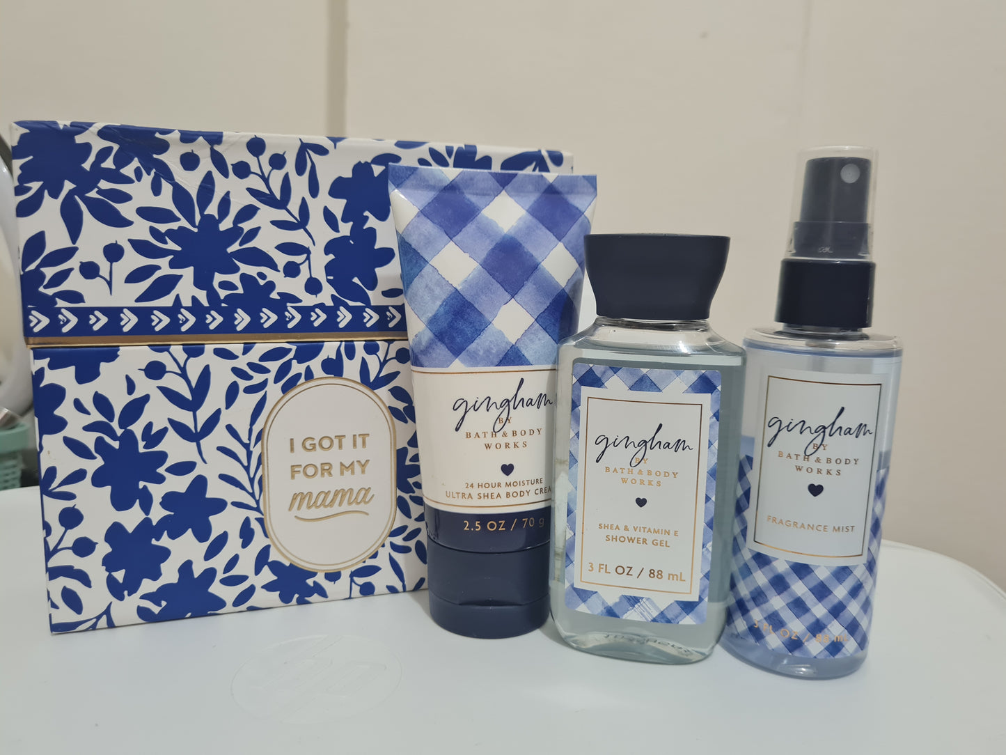 BATH AND BODYWORKS GIFT SETS